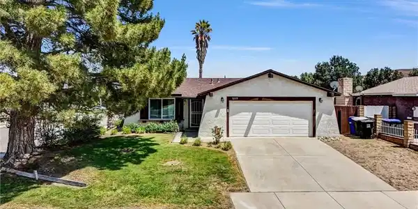5235 Lakewood Drive