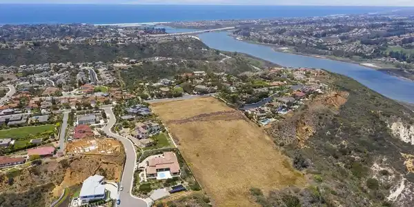 Bella Vista Drive