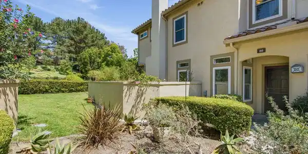 80 Paseo Del Sol