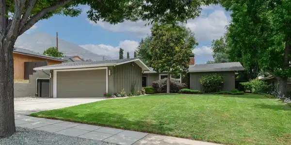 1300 Hastings Ranch Drive