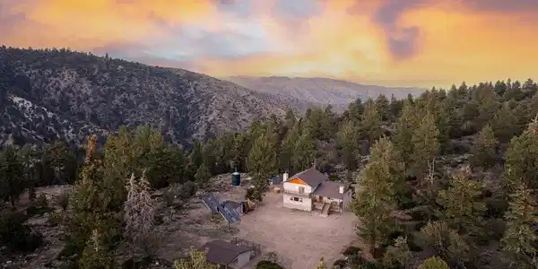 43942 Rainbow Lane