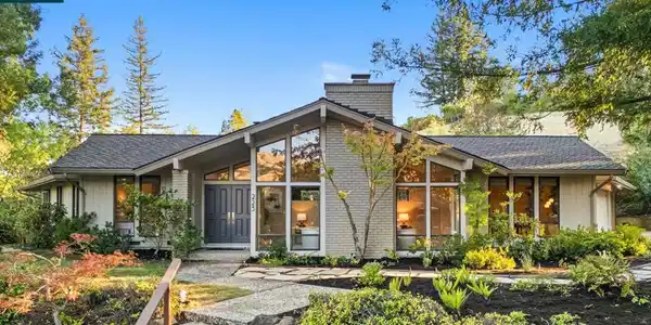 225 Vagabond Ct
