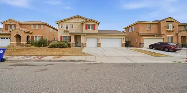 11794 Forest Park