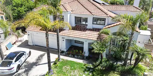 2716 Windcrest Court