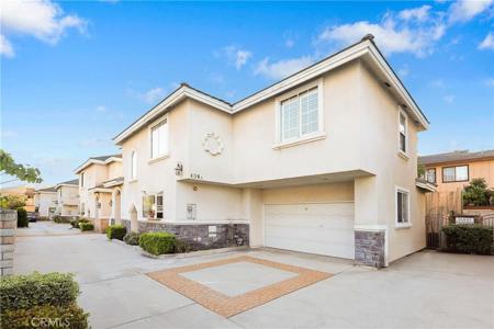438 W Huntington