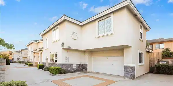 438 W Huntington