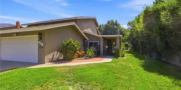 4605 Brentwood