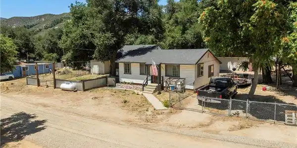 15221 Calle San Luis Potosi