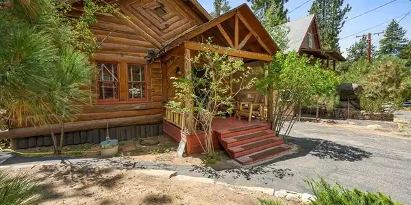 39253 Mohawk Drive