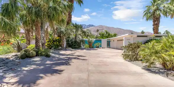 1635 Palm Tree Drive