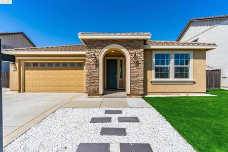 31 Rustic Ct