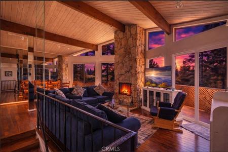 717 Oakmont Lane