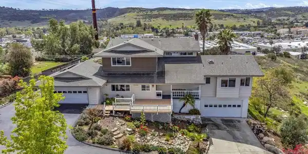 13501 Melissa Lane