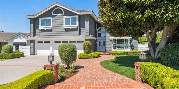 9 Phillips Circle