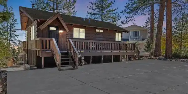5243 Desert View