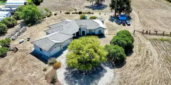 1335 Magnolia Avenue