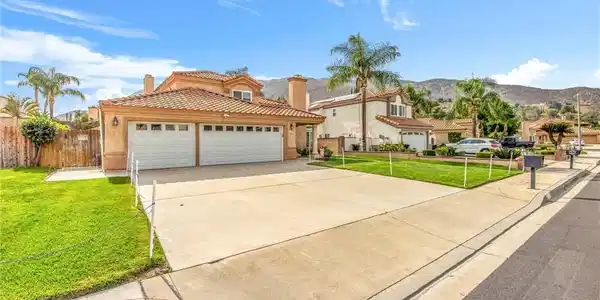 2574 Carbon Court