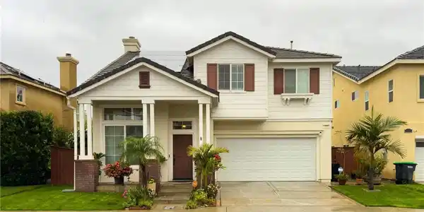 3851 Bluff