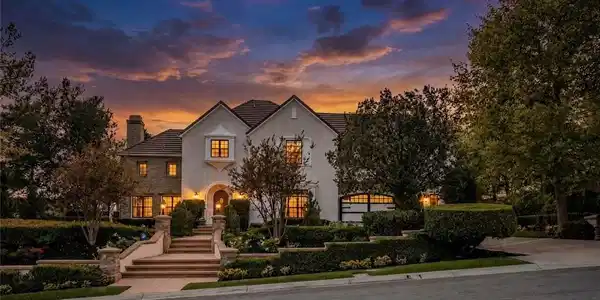 4215 Hidden Oaks