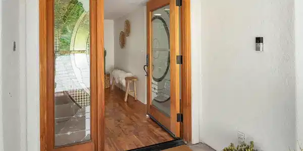 9470 La Cuesta Dr