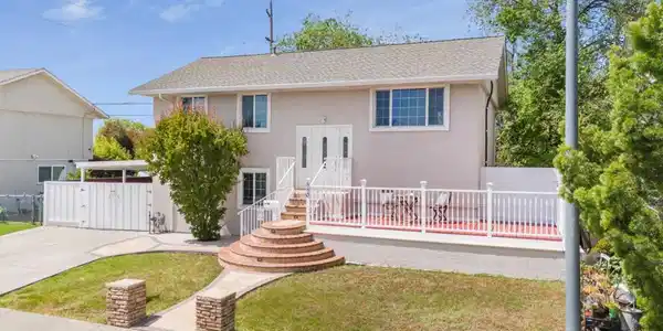 883 Vasona Street