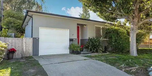 351 Ramona