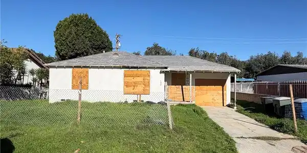 1530 W 21st
