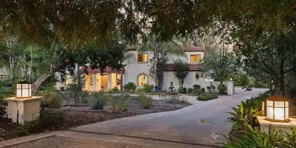 12986 Macdonald Drive