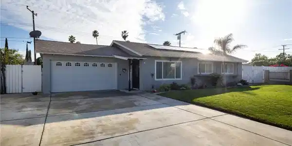 669 W Grovewood