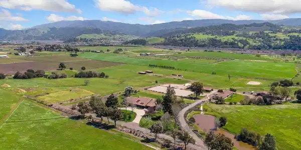 560 Ranch Road