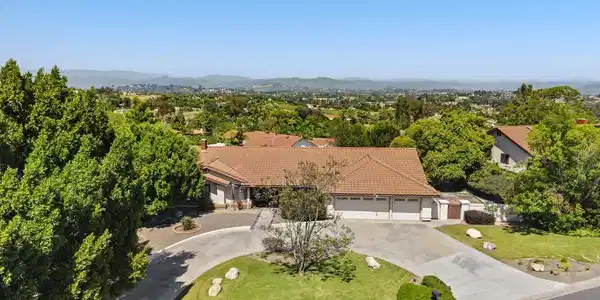 2221 Cortina Circle