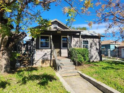 305 W Heald