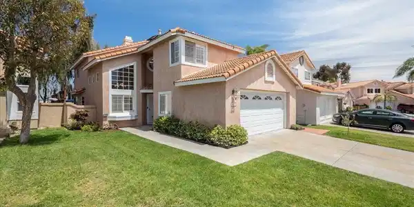 3266 San Helena Dr