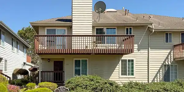 540 Pico Avenue