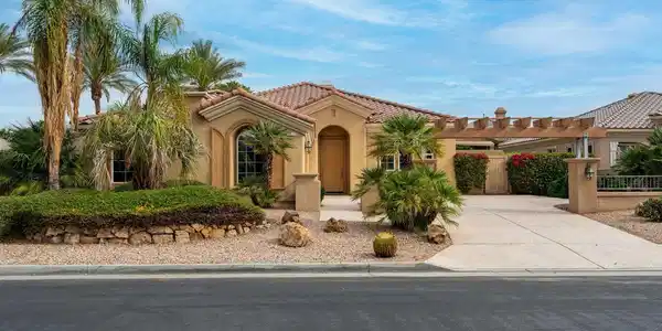 2 Vista Mirage Way