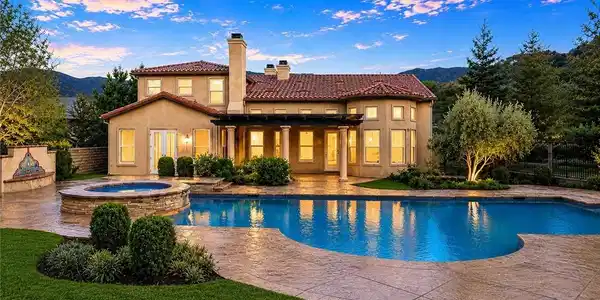 27101 Buckskin Lane