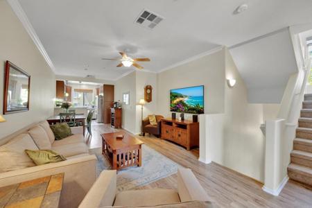 1353 Abbey Lane