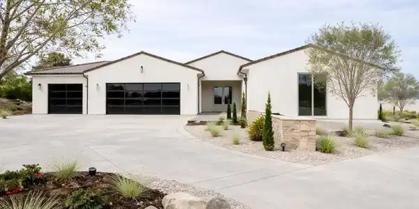 588 Twin Country Ln