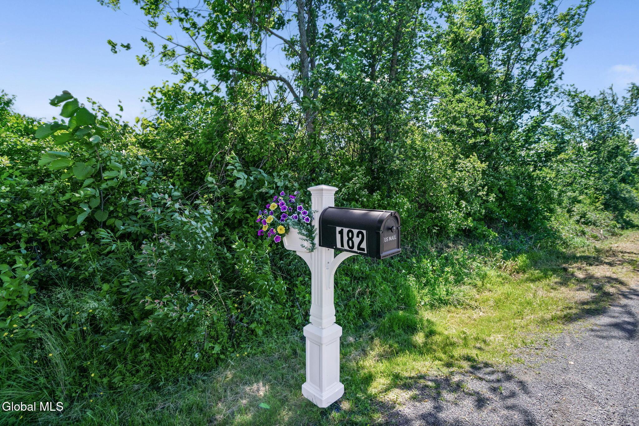 Image 2: 62-web-or-mls-182-lawson-rd