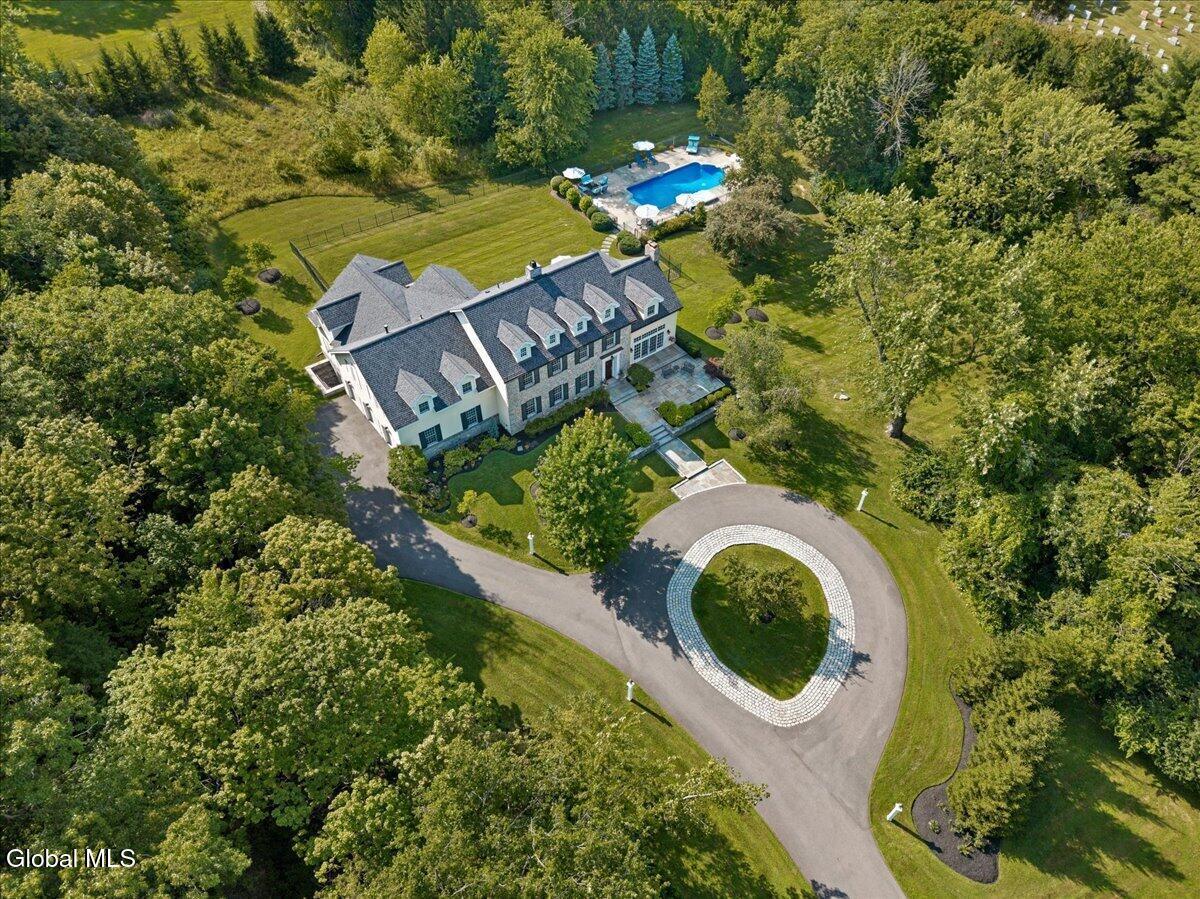 Image 3: 156-115 Woods Ln-172