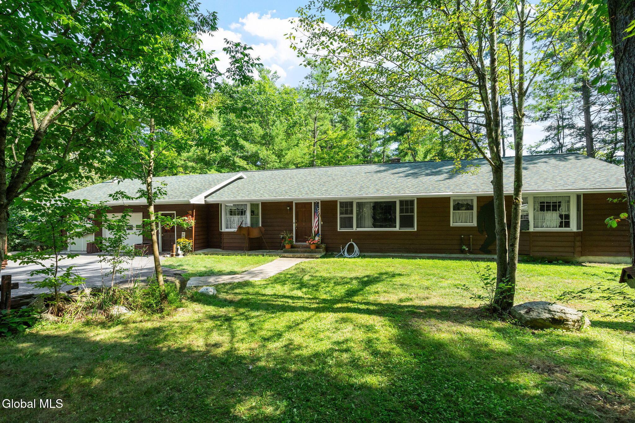 Image 1: 17-web-or-mls-6575-westfall-rd