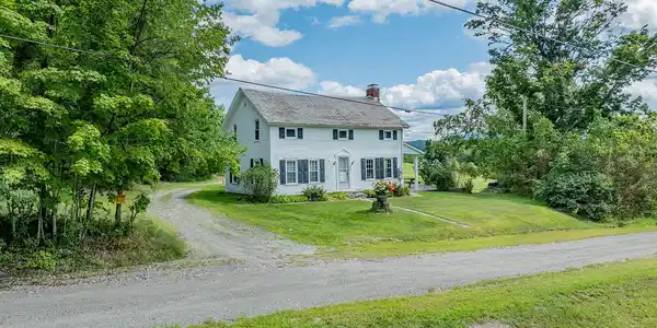 Image 4: Farmhouse