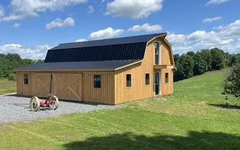 Image 3: Barn