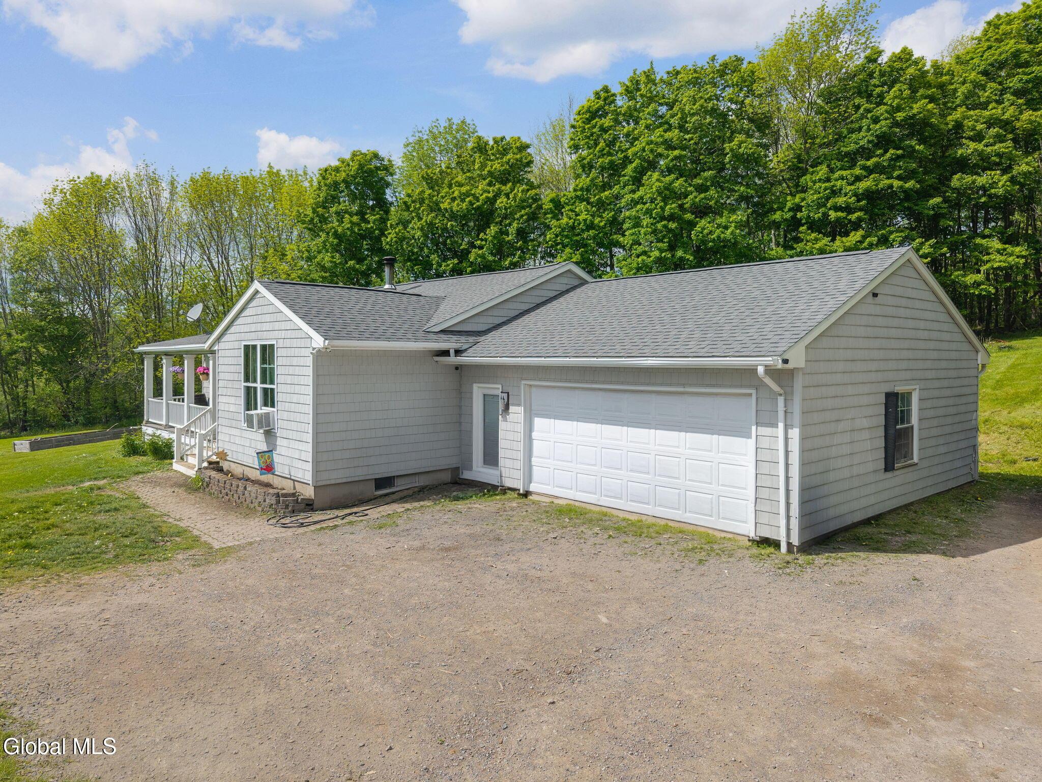 Image 4: 6-121BuckHillRd_06