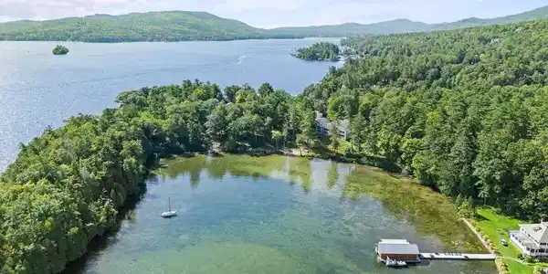 Image 4: Orcott Bay