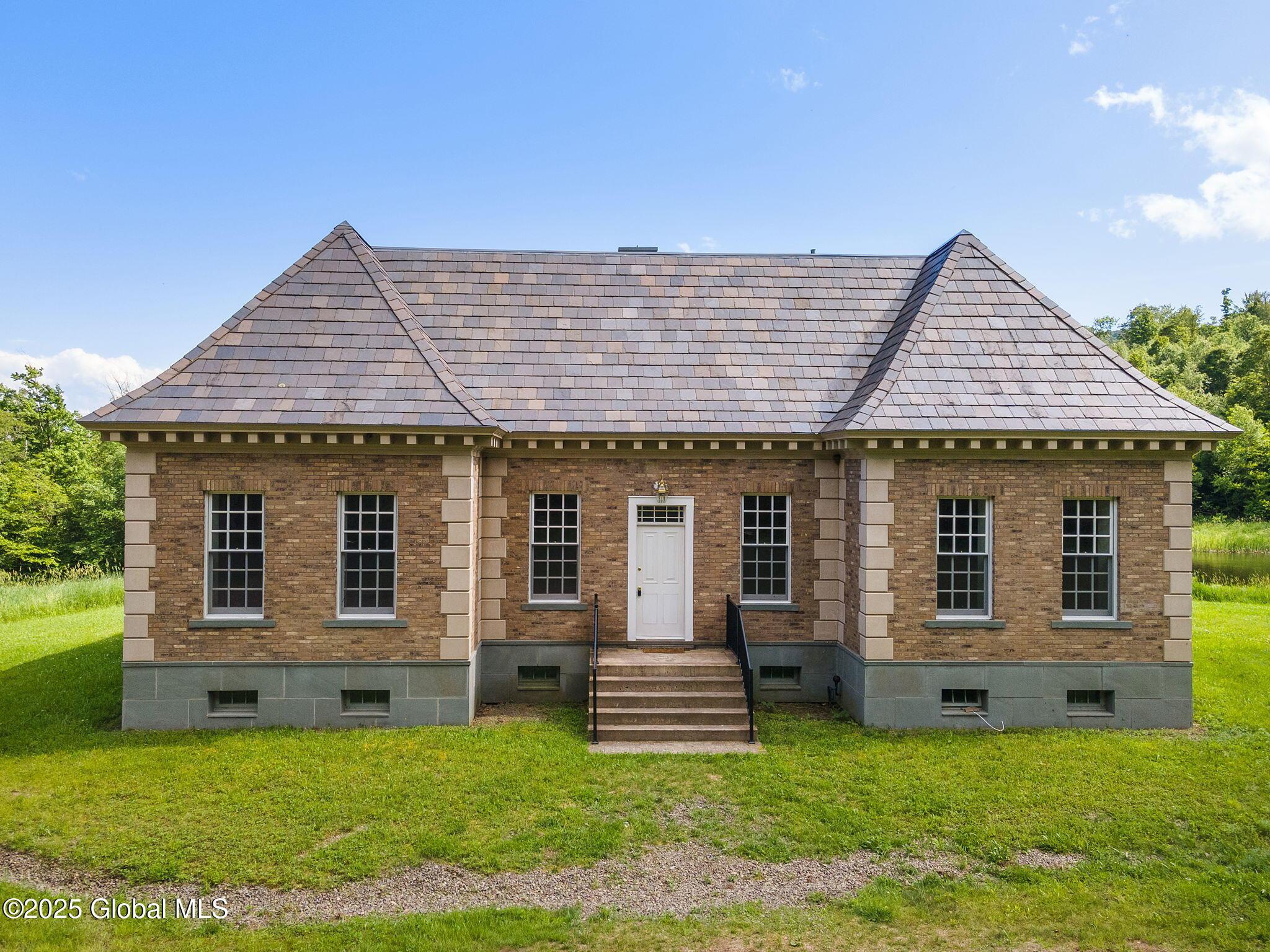 Image 2: 1-410JonesHillRd_01 (1)