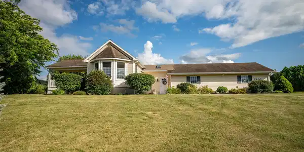 Image 3: 163-7300-NY40-Fort-Ann-NY-12827
