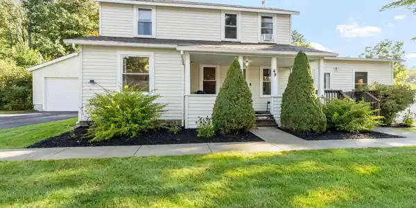 Image 2: 6-web-or-mls-49-oak-st
