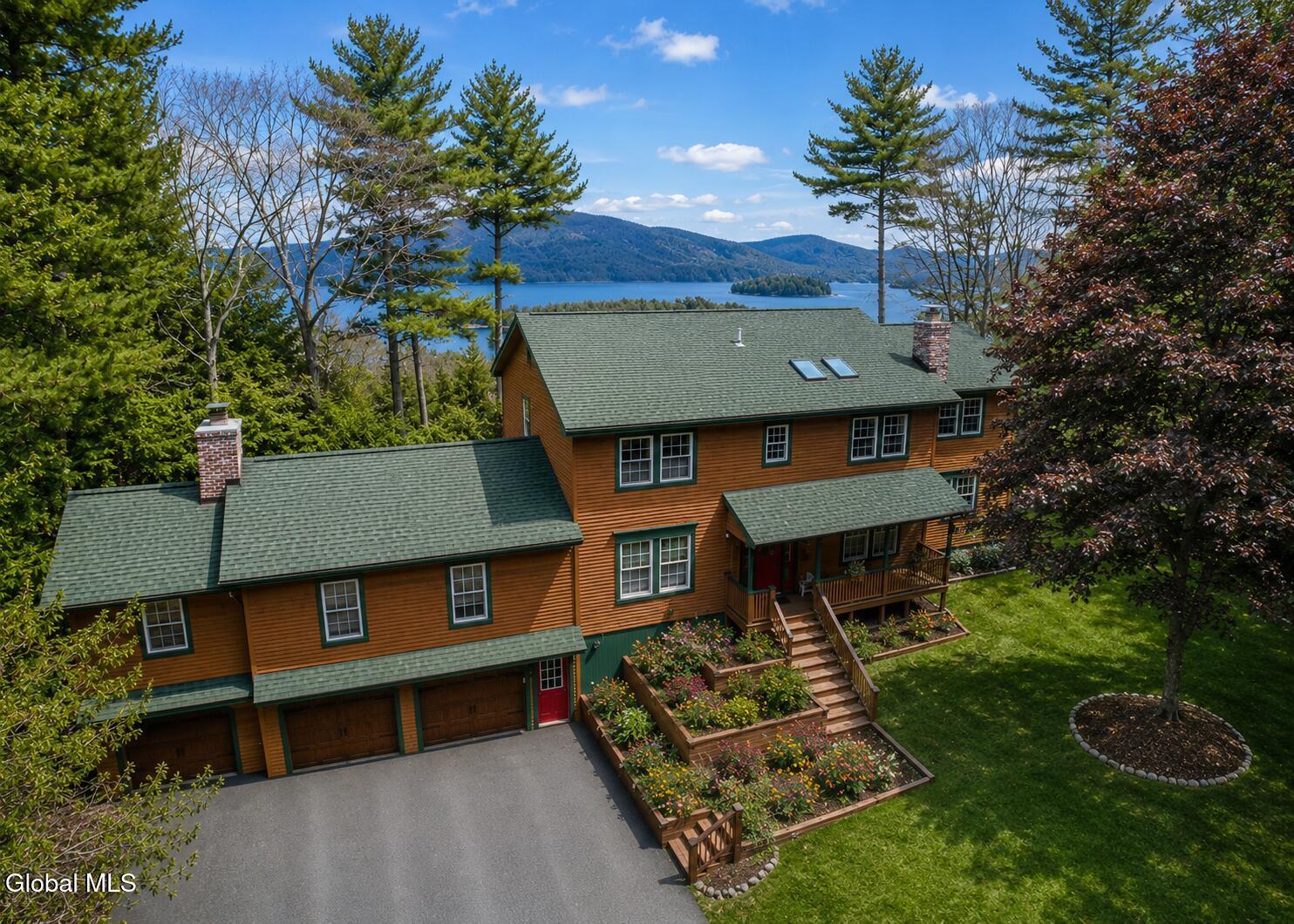 Image 1: woodland ridge front shot