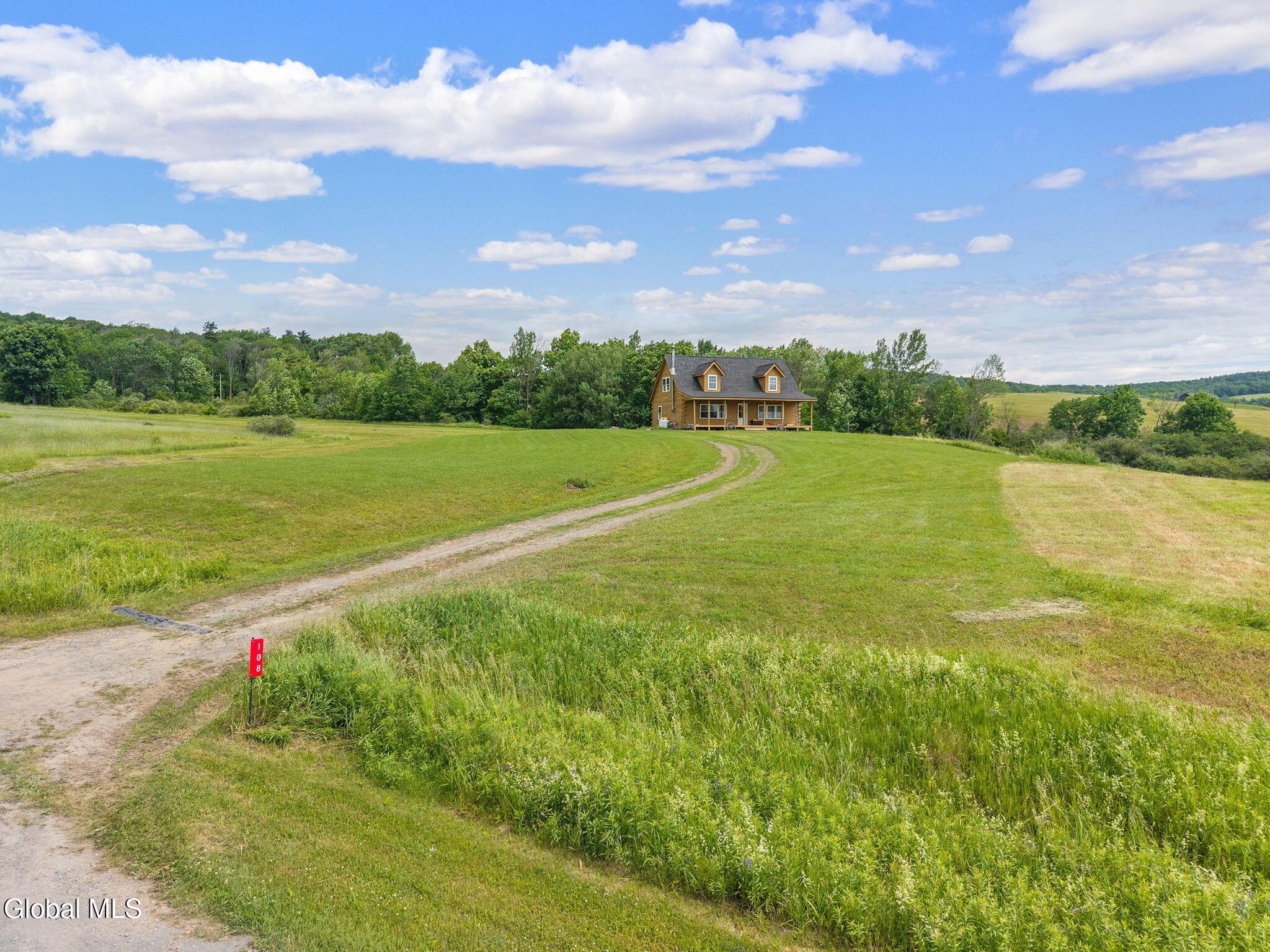 Image 3: 2-108WildberryDr_02